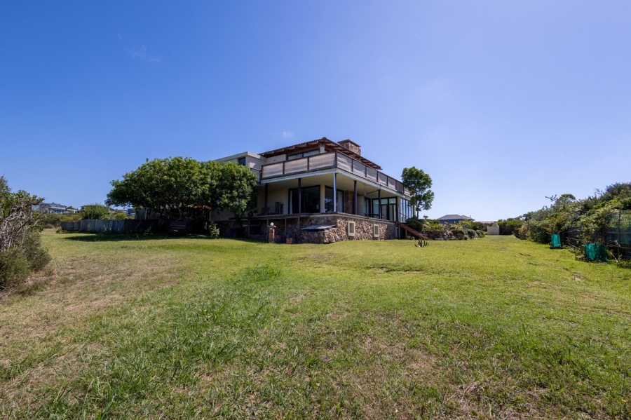 4 Bedroom Property for Sale in Whale Rock Western Cape